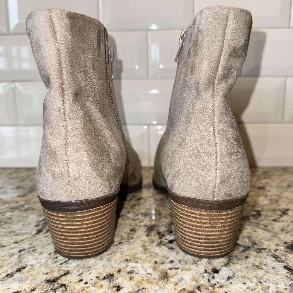 BP Wallis Western Boots Womens 12 Greige Fabric Ankle Stacked Heel Taupe Almond - Picture 6 of 13